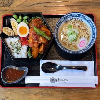 Yu-Lin-Chi (sweet and spicy fried chicken) Bento with Mini Ramen